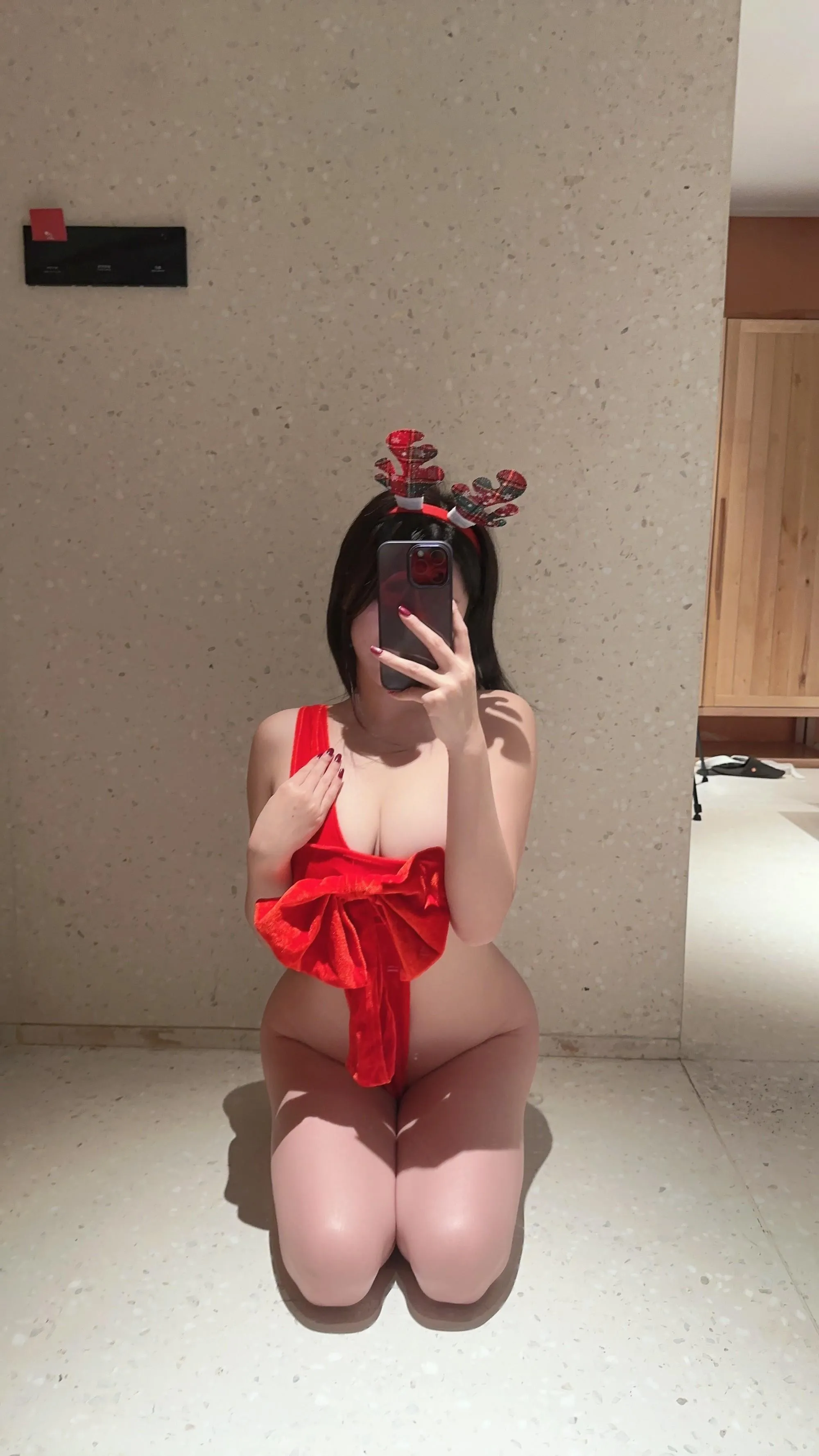 NO.060 奶宝妹纸 – 微密圈系列 红色束缚 [41P]插图4
